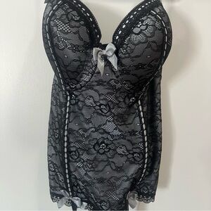Love Honey Elegant Lingerie Black/grey Lace push up basque set size 3x/4x NWT